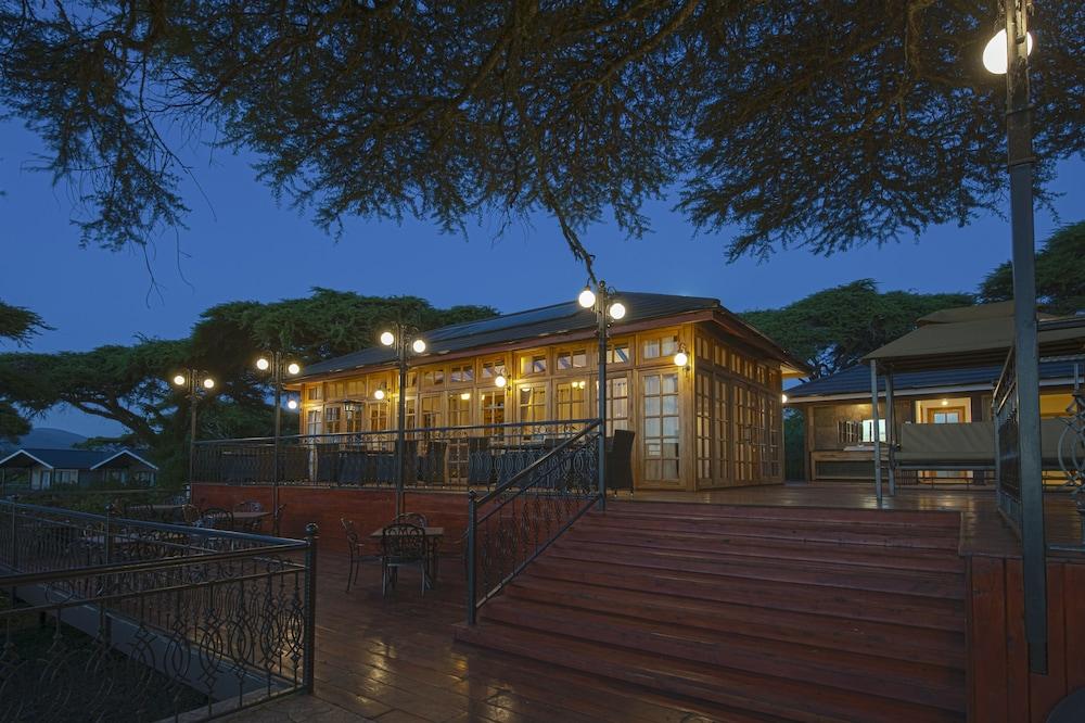Karibu Camps And Lodges Lions Paw Ngorongoro Karatu Exterior photo