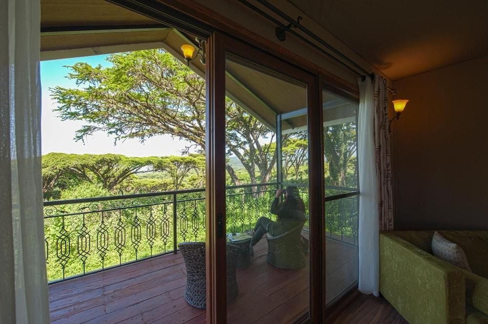 Karibu Camps And Lodges Lions Paw Ngorongoro Karatu Exterior photo